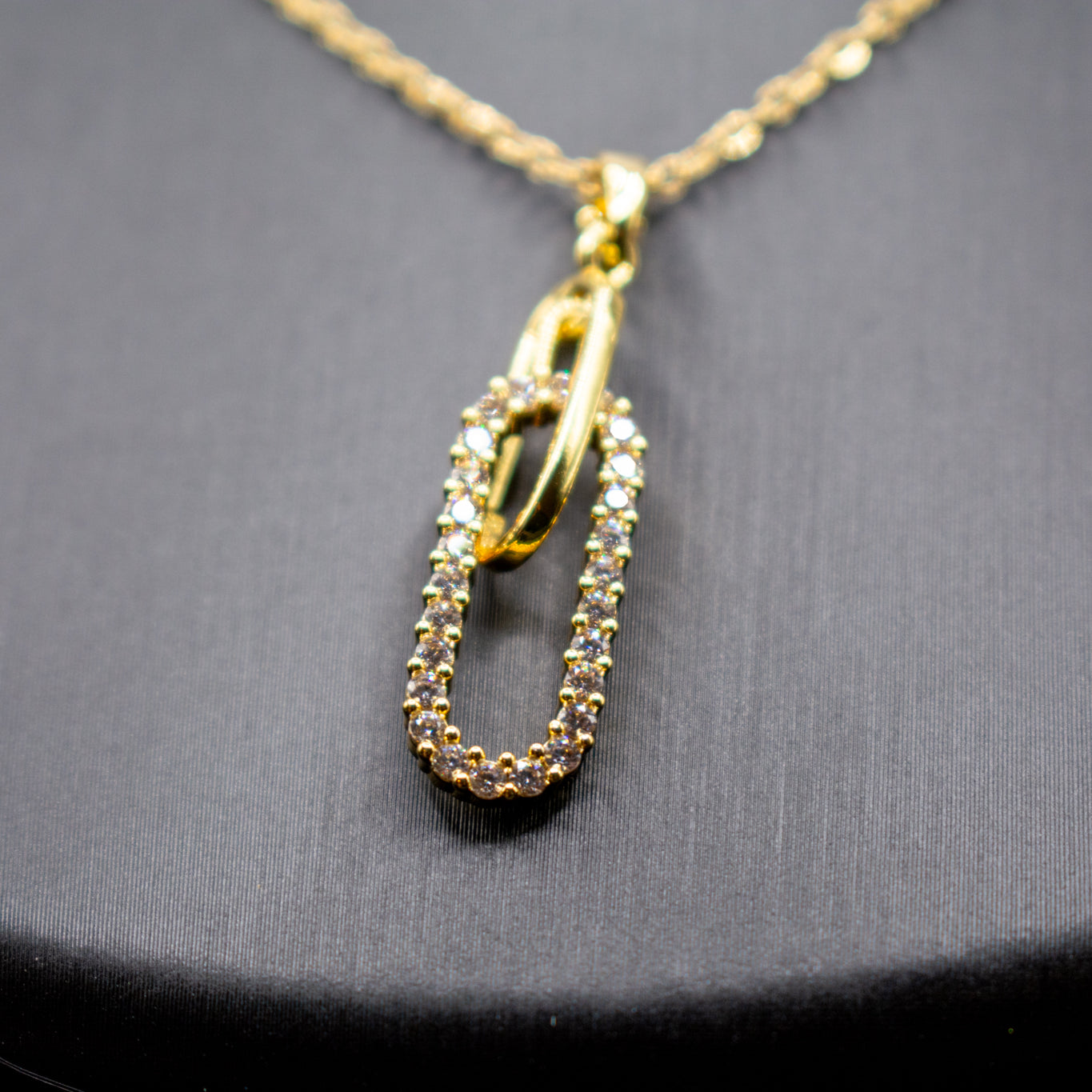 Paperclip Necklace – Titanium Steel 18K Gold Plated Oval Zircon Pendant
