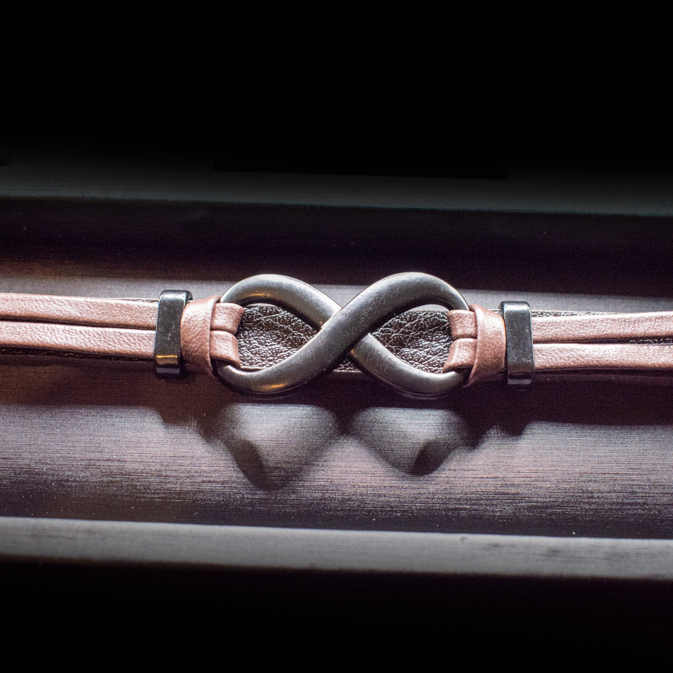 Genuine Leather Men Infinity Bracelet – Magnetic Buckle Woven Bracelet