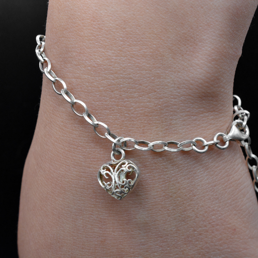 Sterling Silver Italian Belcher Bracelet with Heart Pendant - LumiUK
