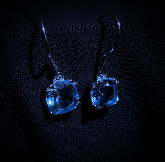 Beginnings Gecko Blue Topaz Cushion Sterling Silver Earrings