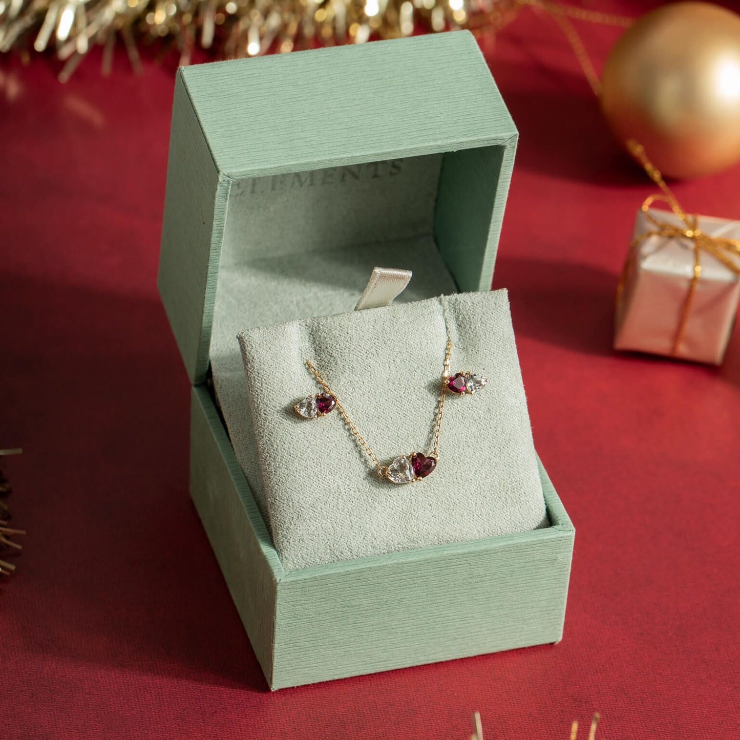 Beginnings Gecko -Elements Gold - Toi et Moi Heart Stud Earrings in 9ct Gold