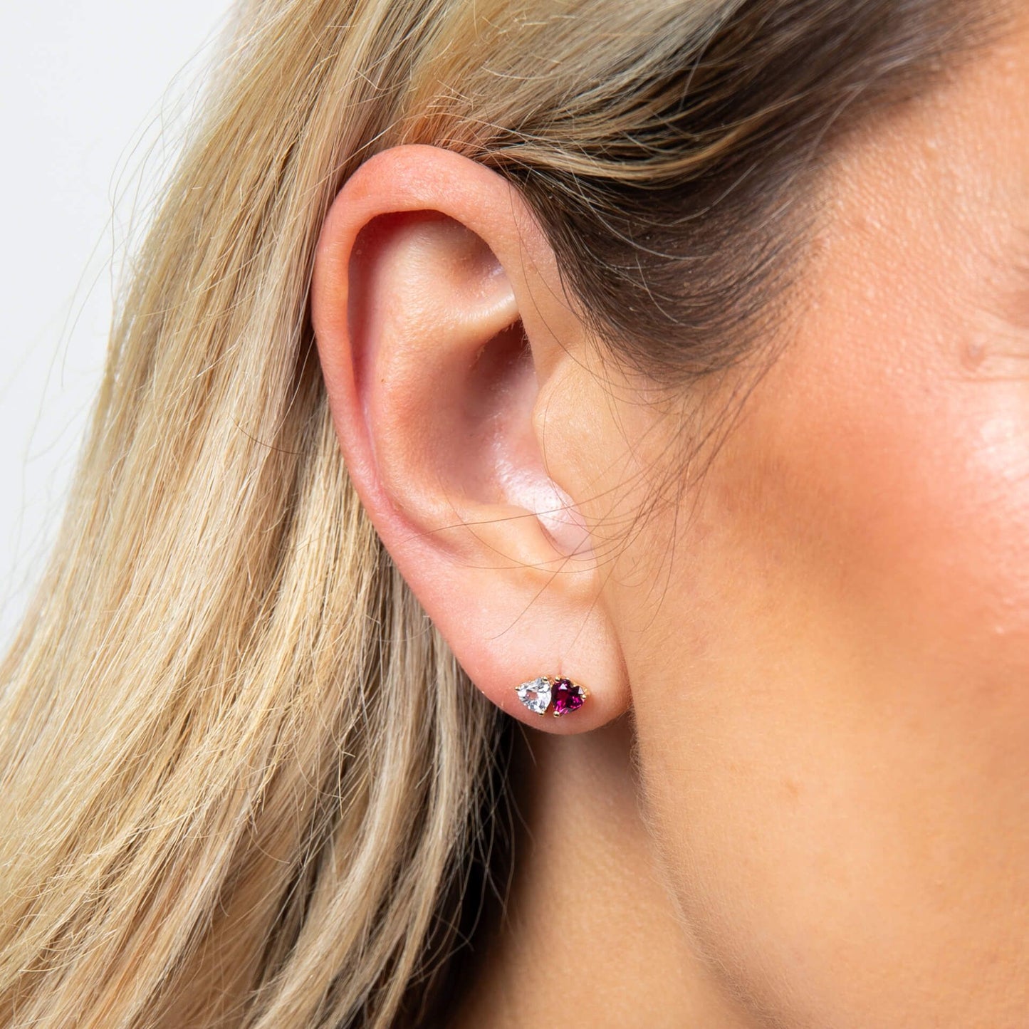 Beginnings Gecko -Elements Gold - Toi et Moi Heart Stud Earrings in 9ct Gold