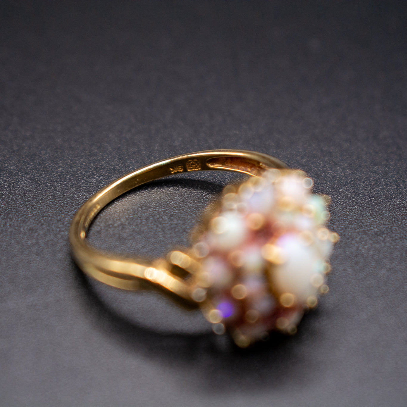 9ct Gold Opal Cluster Ring – Vintage Style Size M (2.7g)