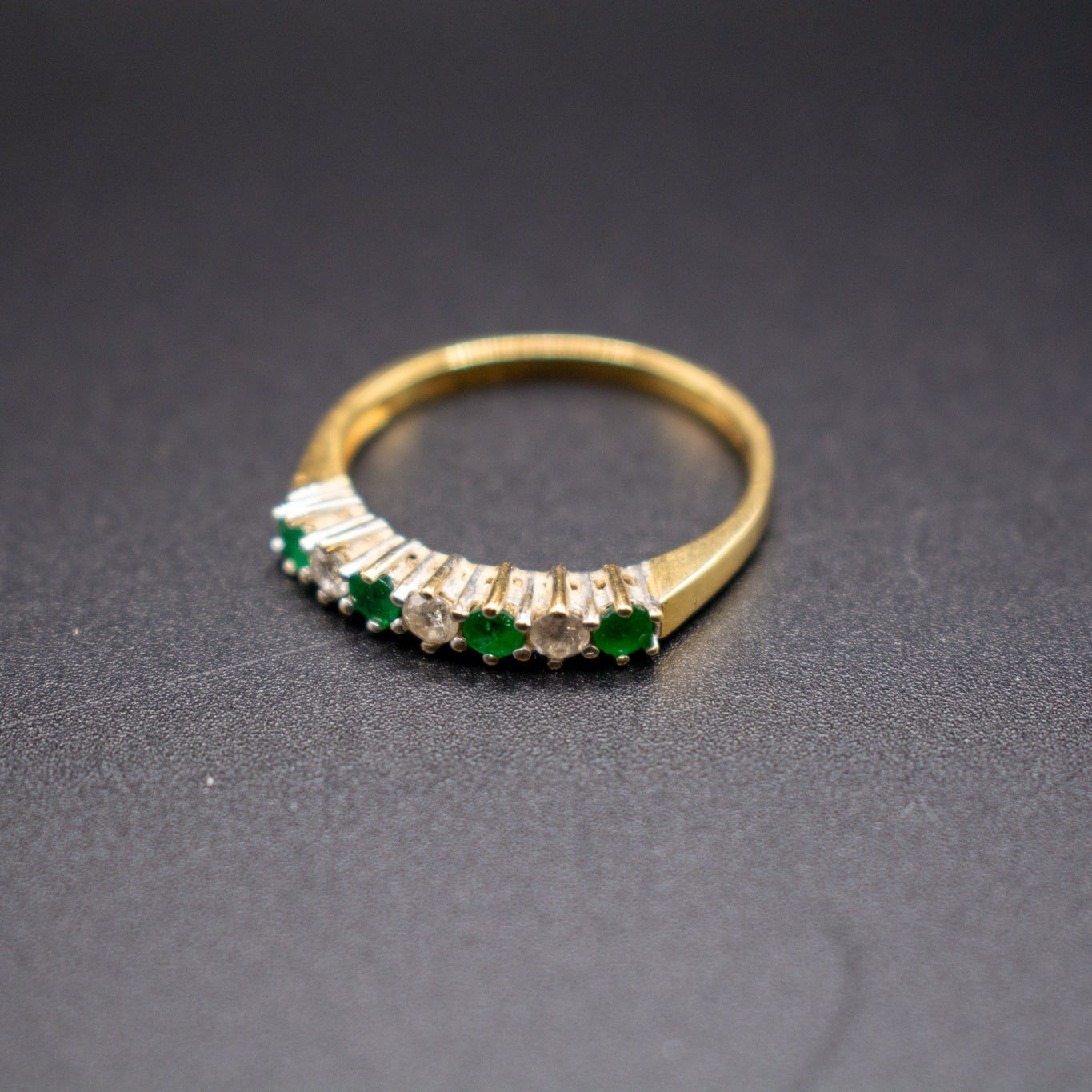 18ct Emerald and Diamond Ring – 0.20 Carat Gold Band Size P